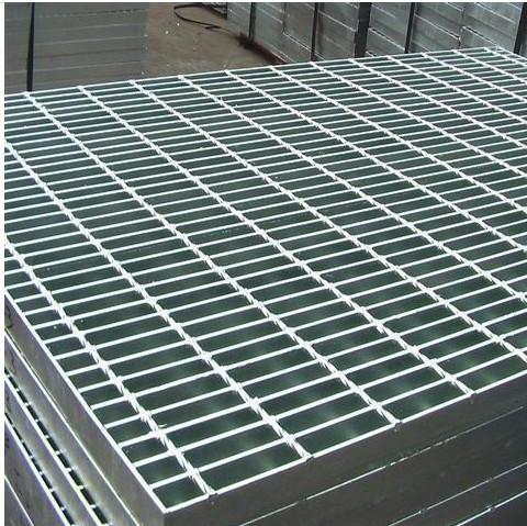 鋼格柵日常如何維護(hù),鋼格柵的使用壽命是多少